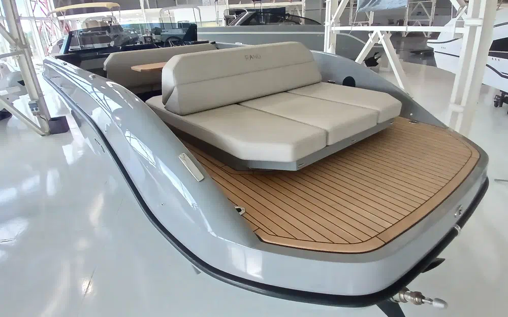 slider 3 Rand Boats Spirit 25