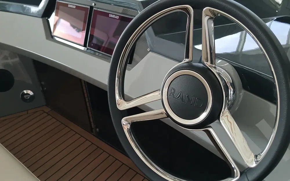 slider 7 Rand Boats Spirit 25