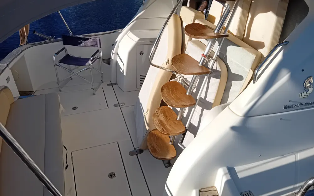 slider 17 Beneteau Antares 12