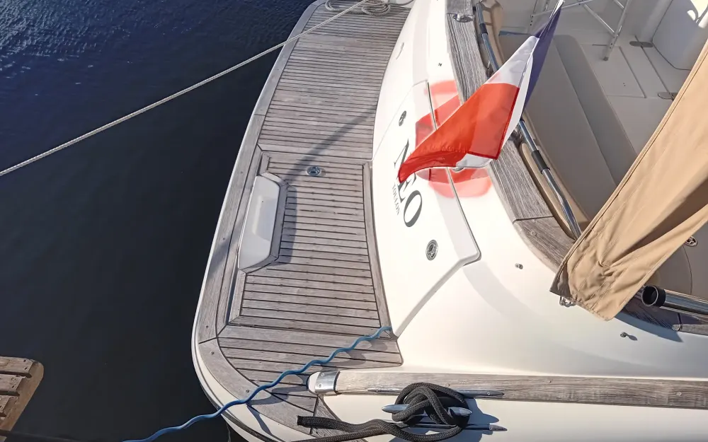 slider 18 Beneteau Antares 12