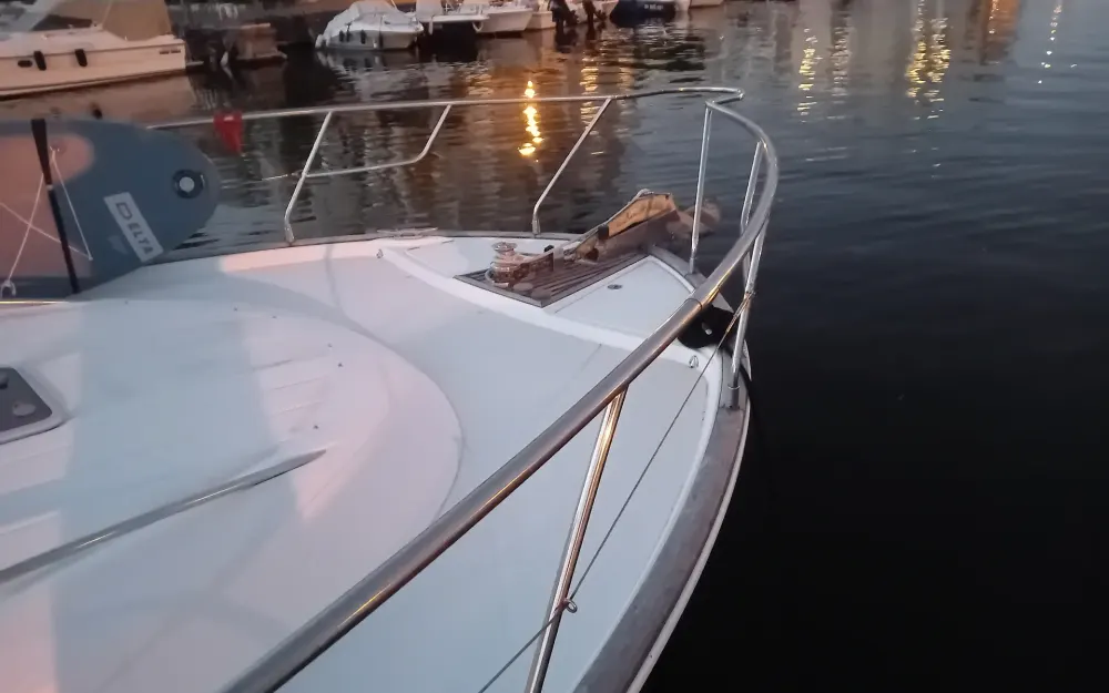 slider 2 Beneteau Antares 12