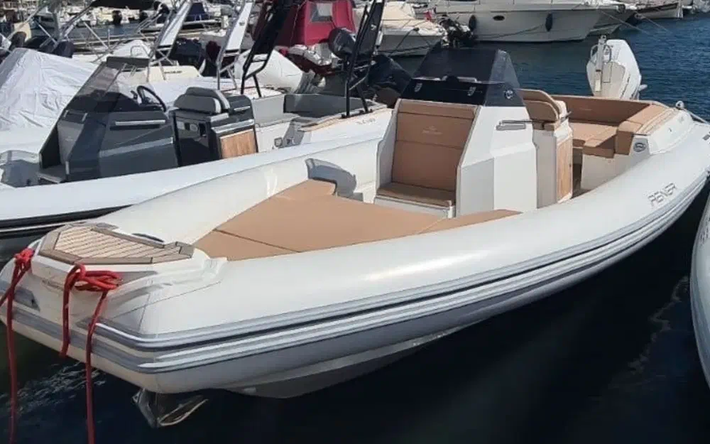 slider 1 Renier R8 Tourer