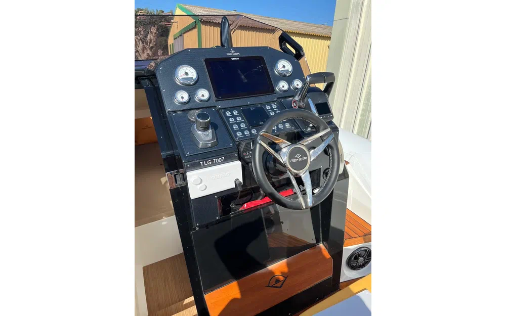 slider 12 Renier R10