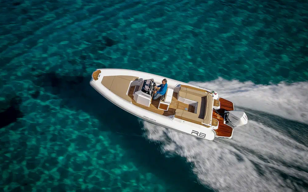 slider 7 Renier R8 Tourer