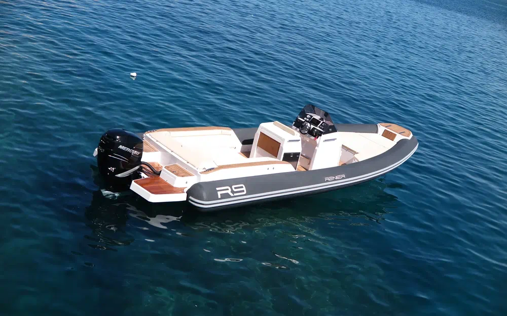 slider 0 Renier R9 Tourer