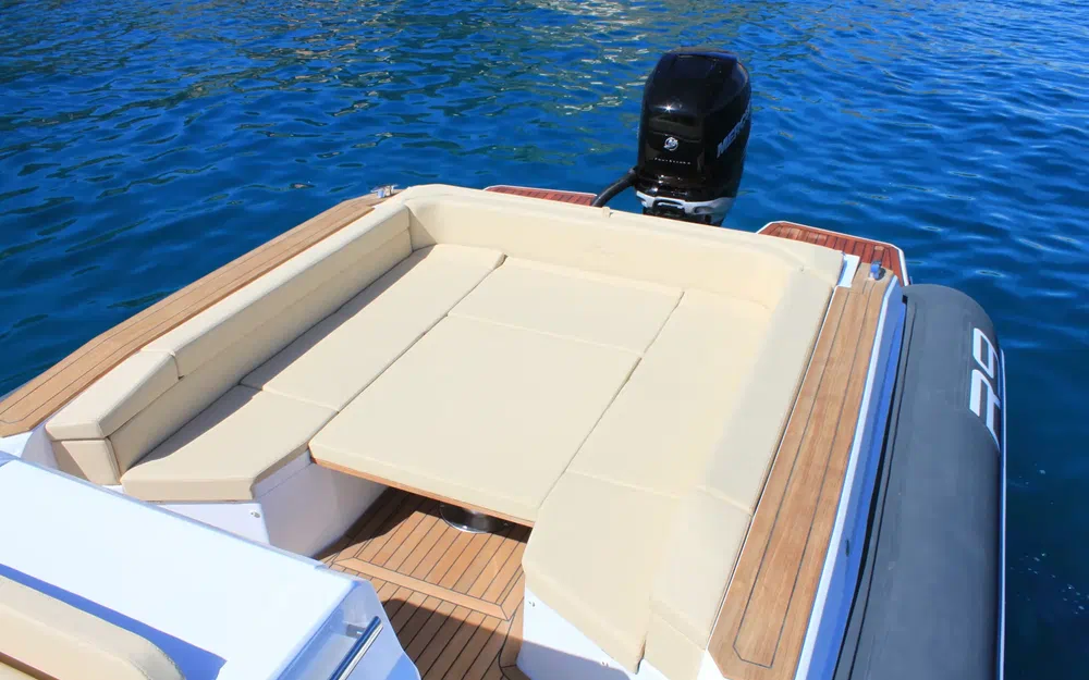 slider 13 Renier R9 Tourer