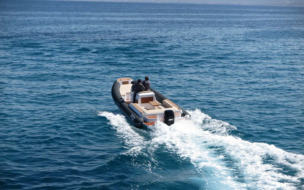 slider 5 Renier R9 Tourer