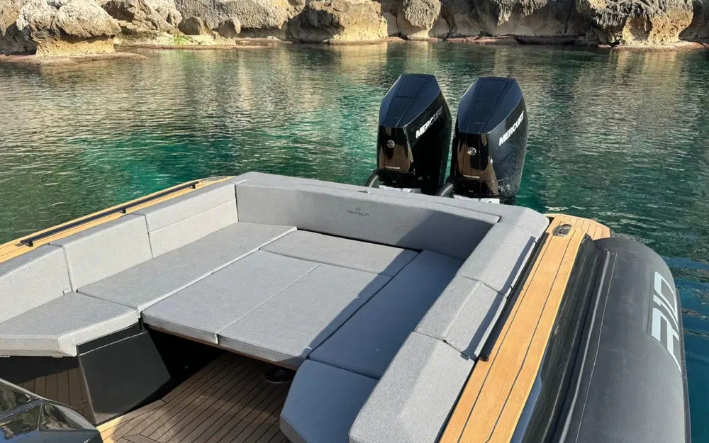 slider 12 Renier R10