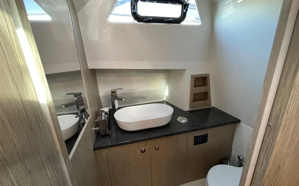 slider 24 Renier R10