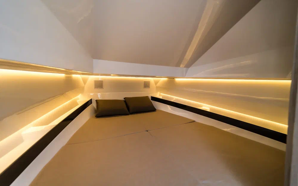 slider 27 Renier R10