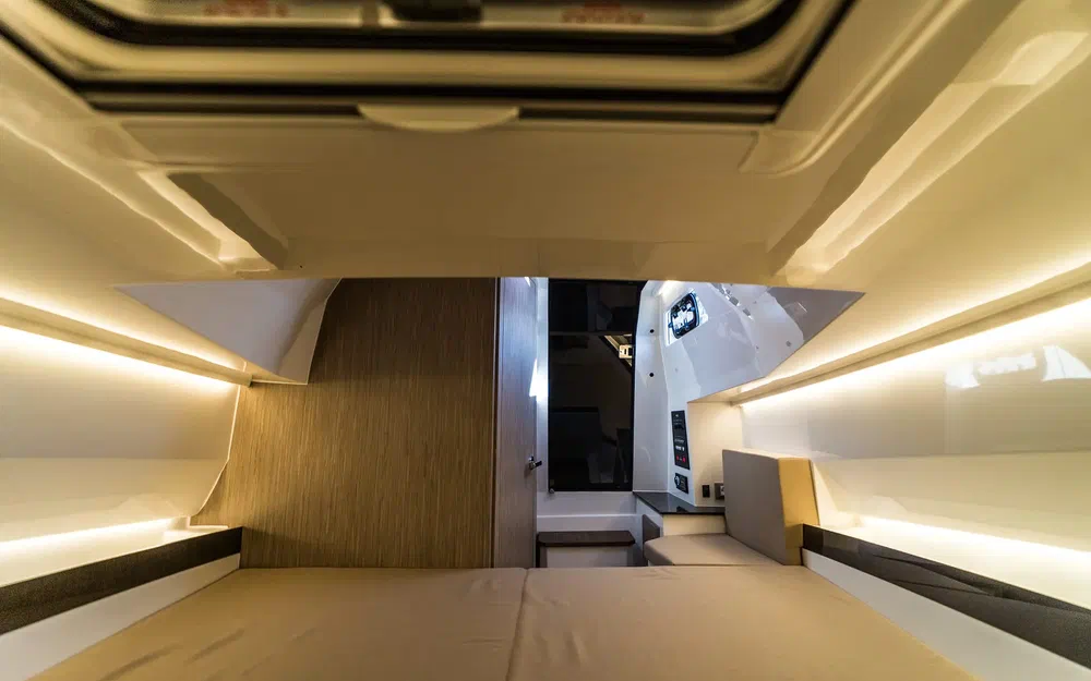 slider 28 Renier R10