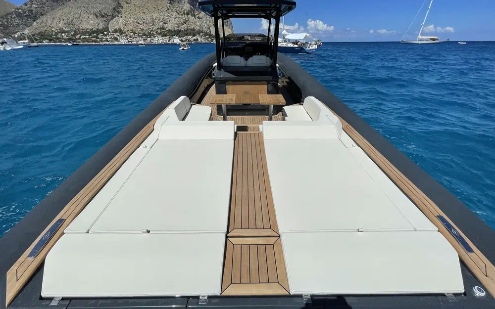 slider 11 Renier R12