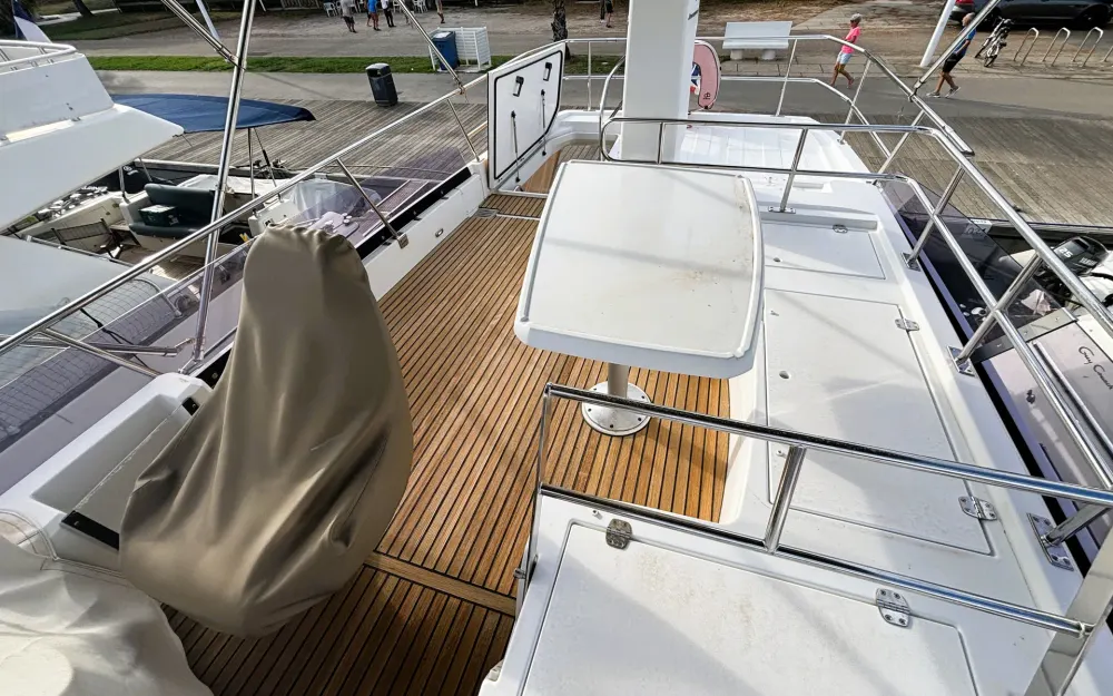 slider 6 Jeanneau Velasco 43