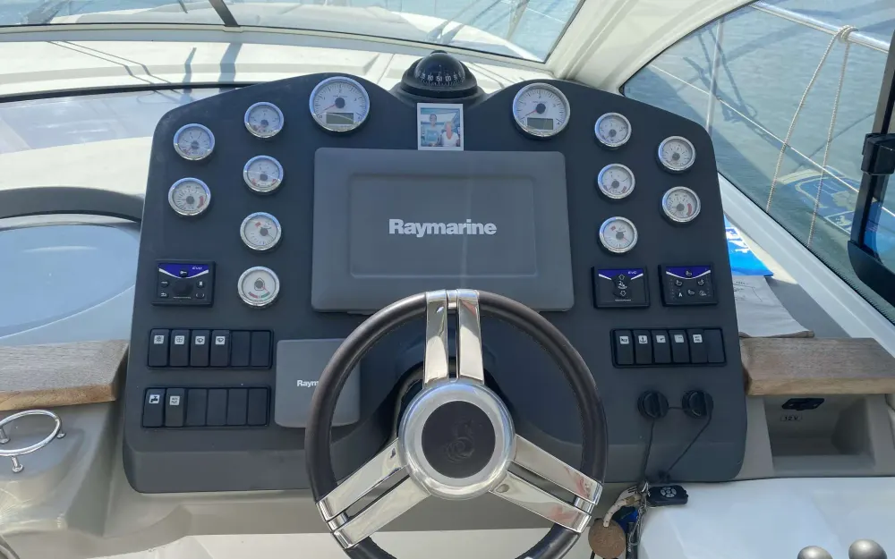 slider 15 Beneteau Monte Carlo 42