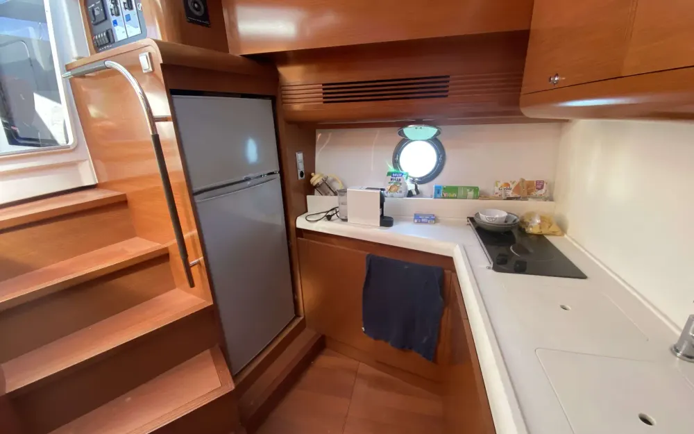 slider 17 Beneteau Monte Carlo 42