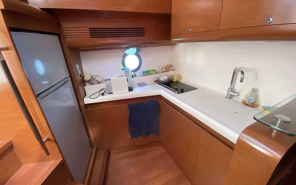 slider 18 Beneteau Monte Carlo 42