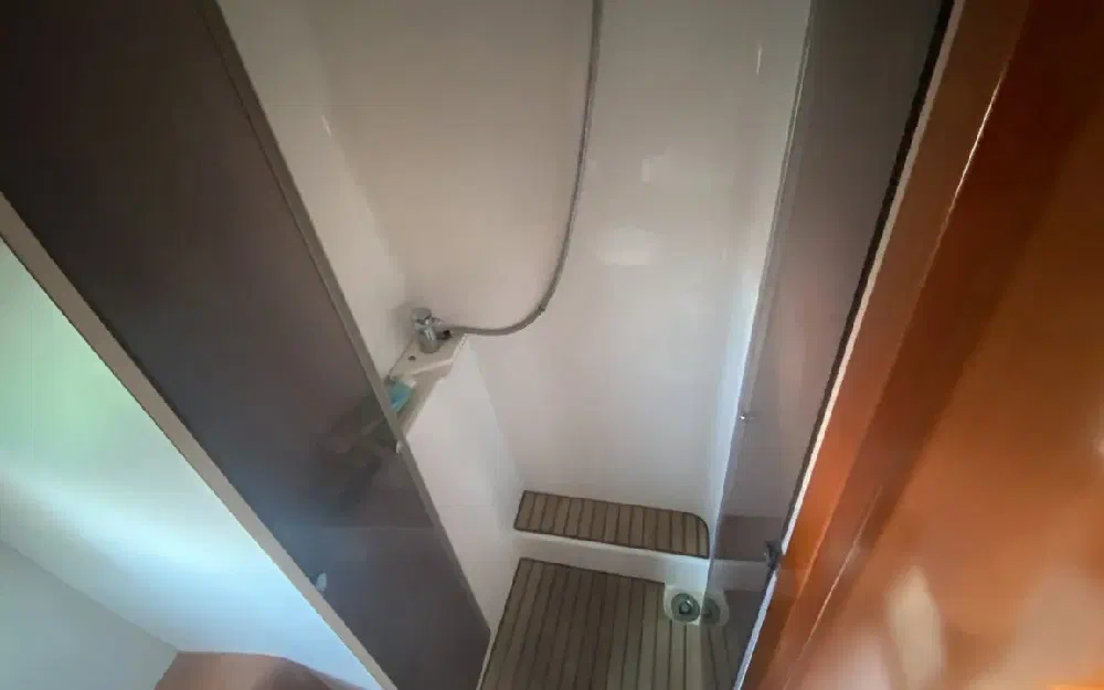 slider 26 Beneteau Monte Carlo 42