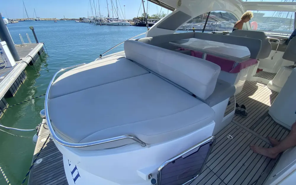 slider 4 Beneteau Monte Carlo 42
