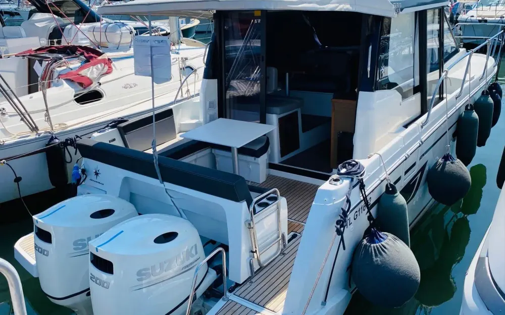 slider 0 Jeanneau Merry Fisher 895 Offshore