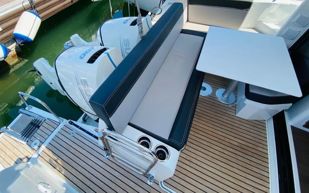 slider 1 Jeanneau Merry Fisher 895 Offshore