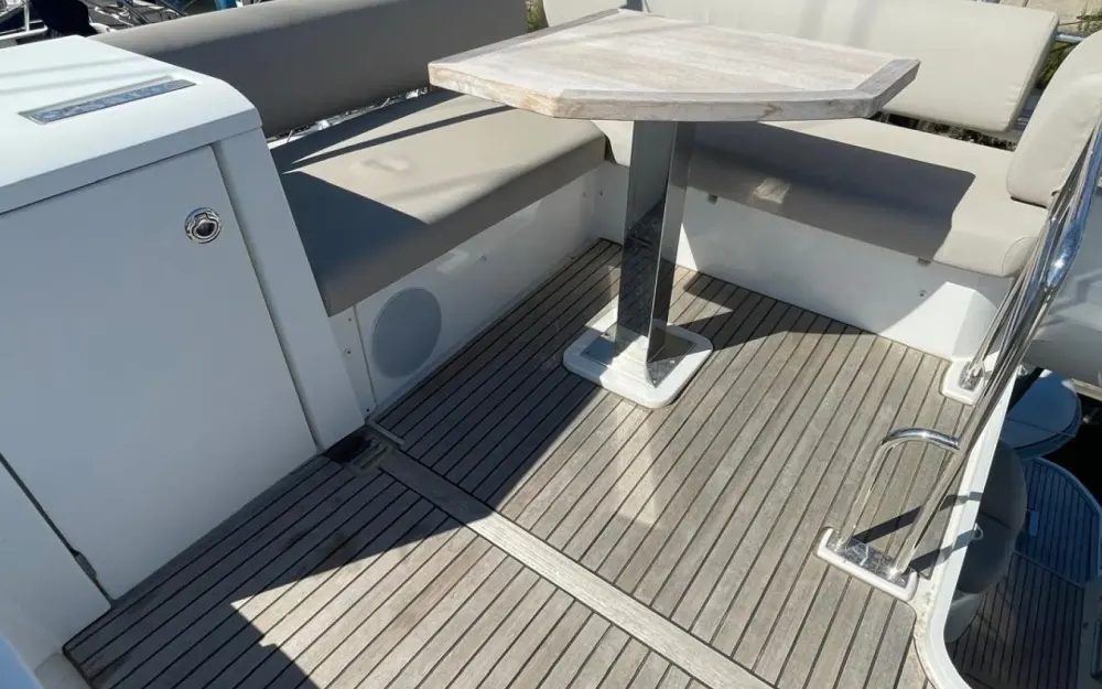 slider 10 Jeanneau Prestige 420 Fly