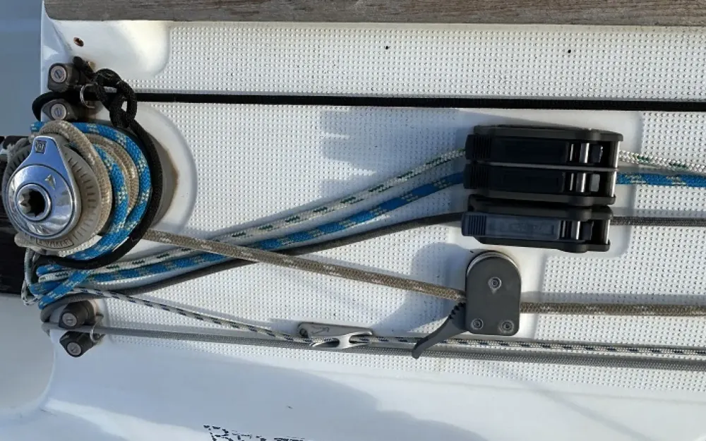 slider 3 Beneteau First 260 Spirit