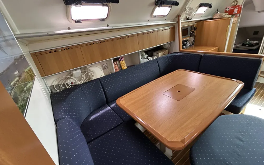 slider 2 Poncin Yachts Harmony 42