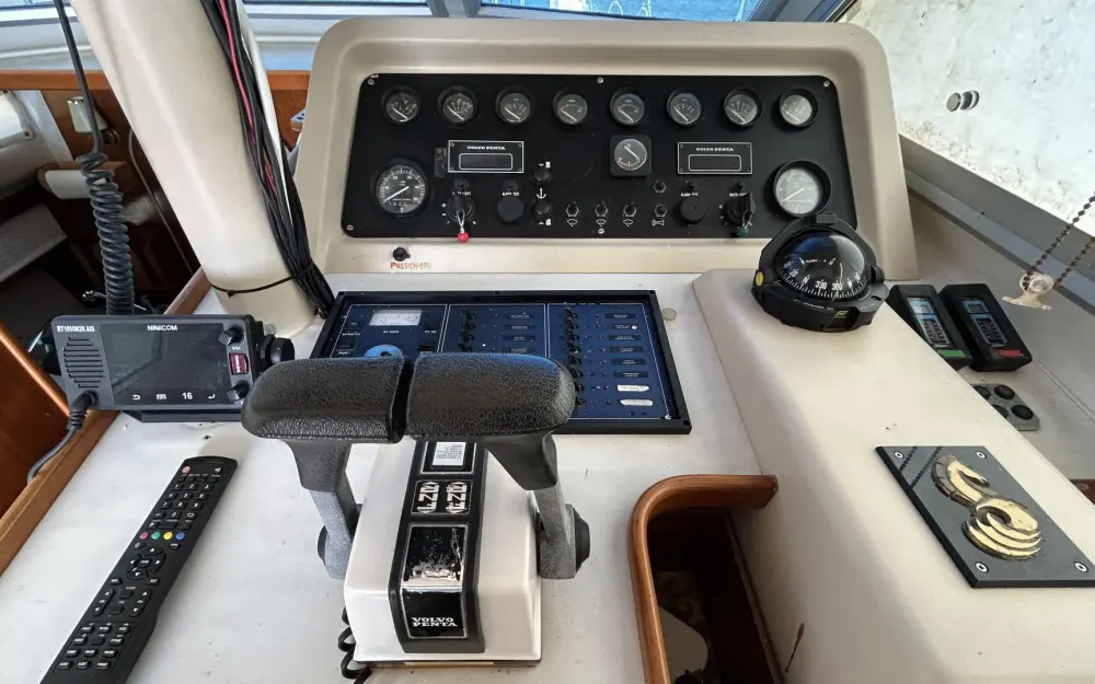 slider 6 Beneteau Antares 10.20