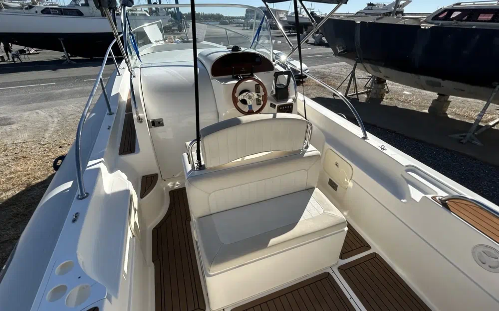 slider 7 Capelli Tempest 900