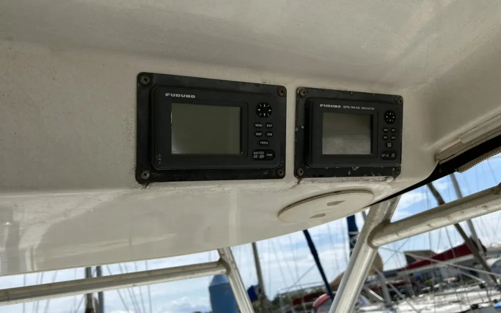 slider 7 Boston Whaler  305 Conquest