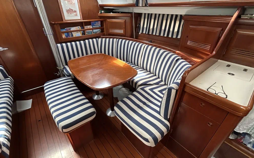 slider 3 Beneteau Oceanis 423