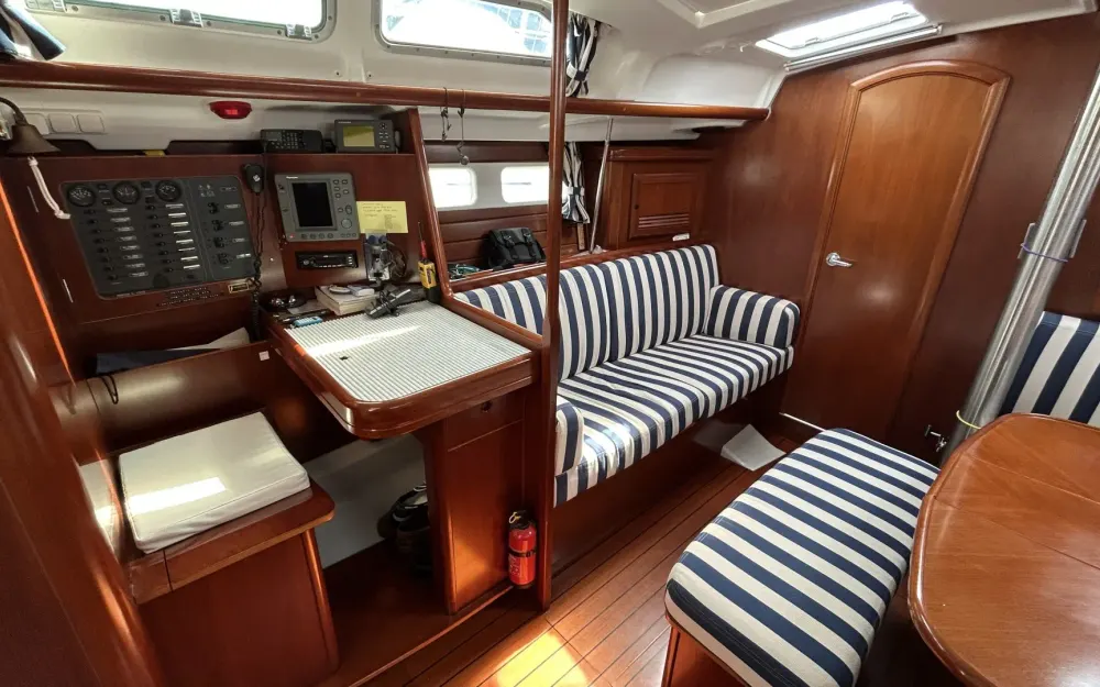 slider 4 Beneteau Oceanis 423Clipper