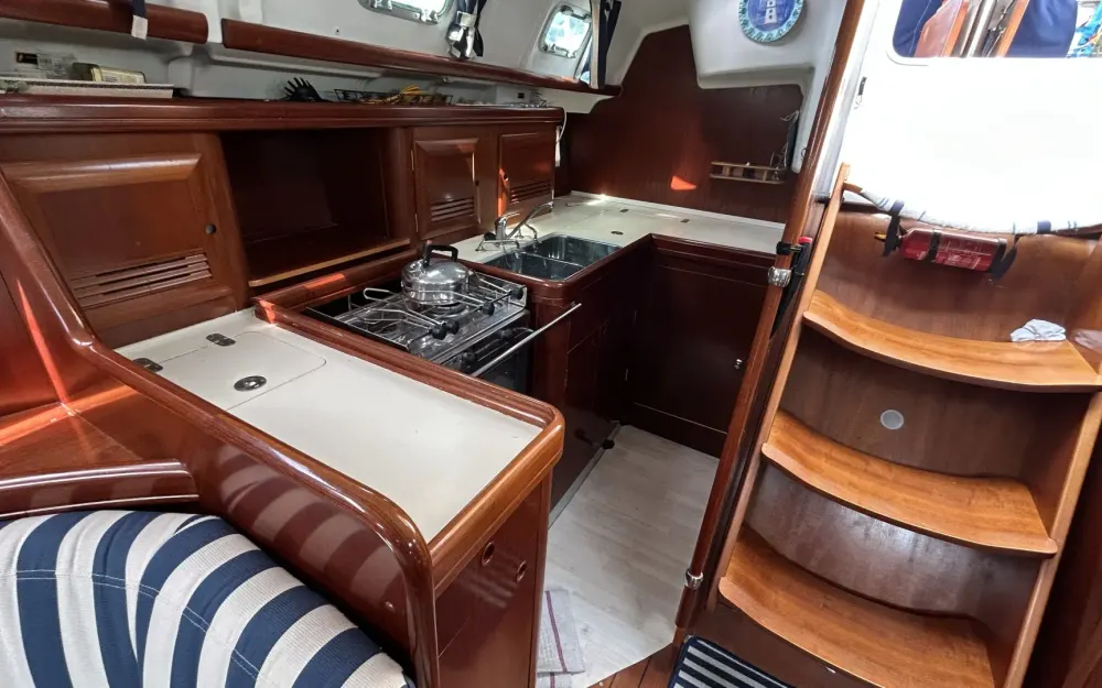 slider 5 Beneteau Oceanis 423Clipper