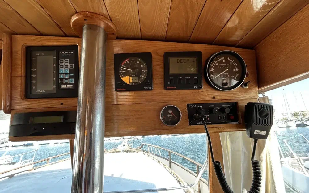 slider 11 Grand Banks 42 Europa