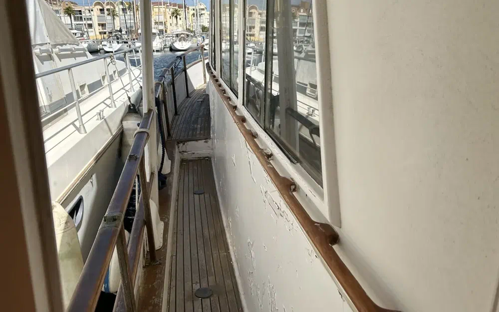 slider 15 Grand Banks 42 Europa