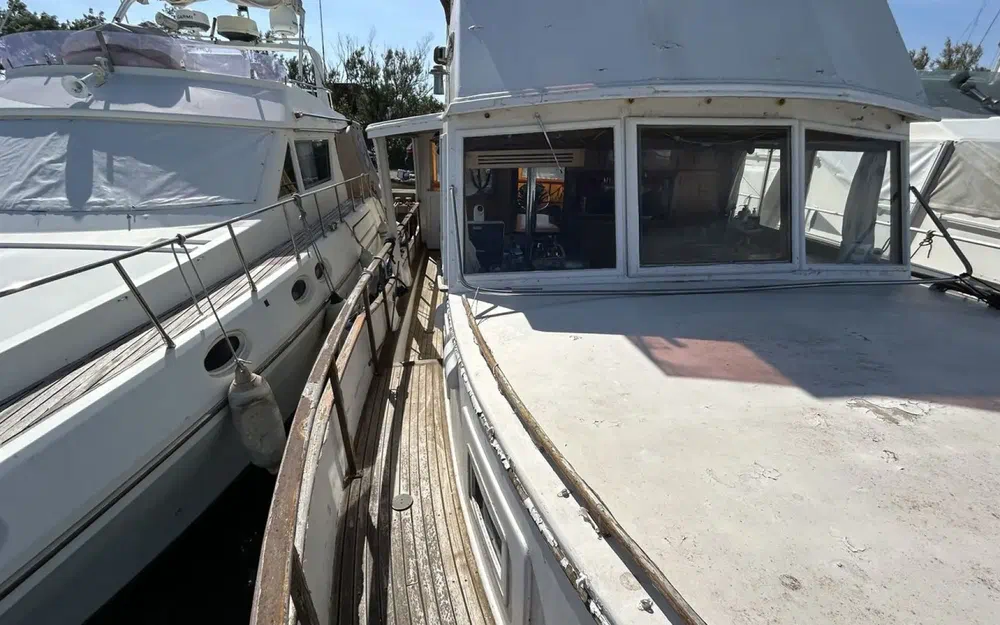 slider 17 Grand Banks 42 Europa