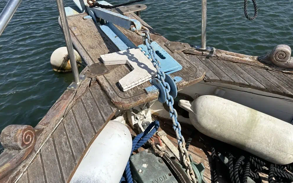 slider 18 Grand Banks 42 Europa