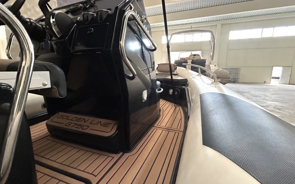 slider 9 Grand Golden Line G750