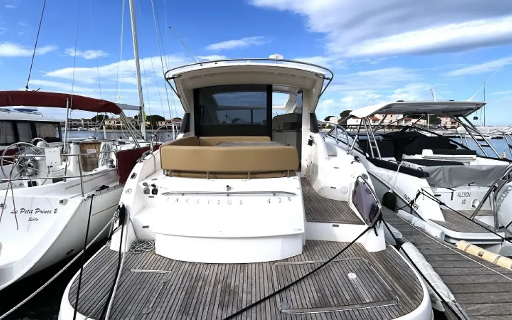 slider 1 Jeanneau Prestige 42 S