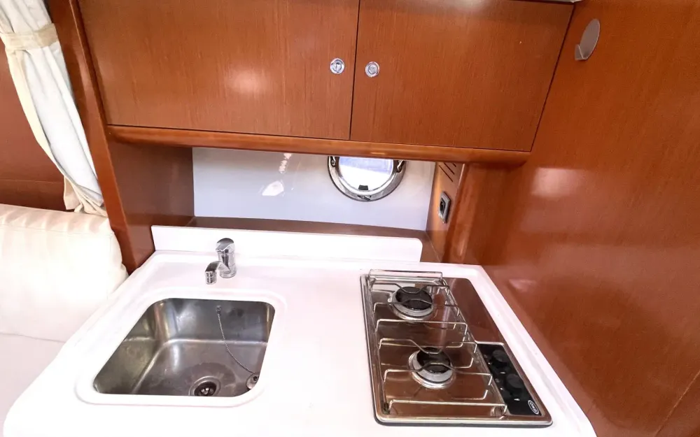 slider 10 Beneteau Gran Turismo 34