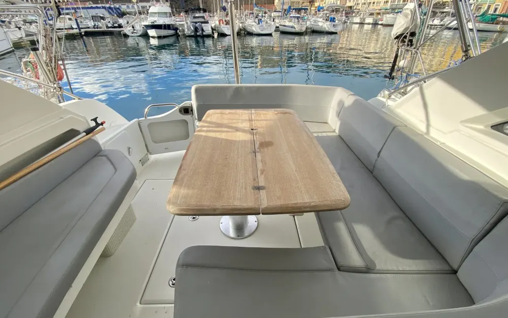 slider 3 Beneteau Gran Turismo 34