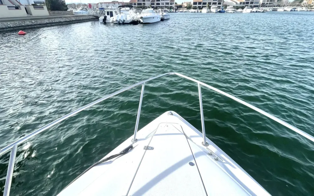 slider 4 Chris Craft Crowne 25