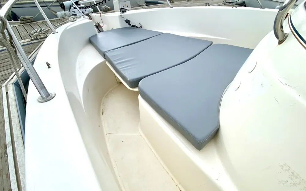 slider 10 Jeanneau Cap Camarat 705