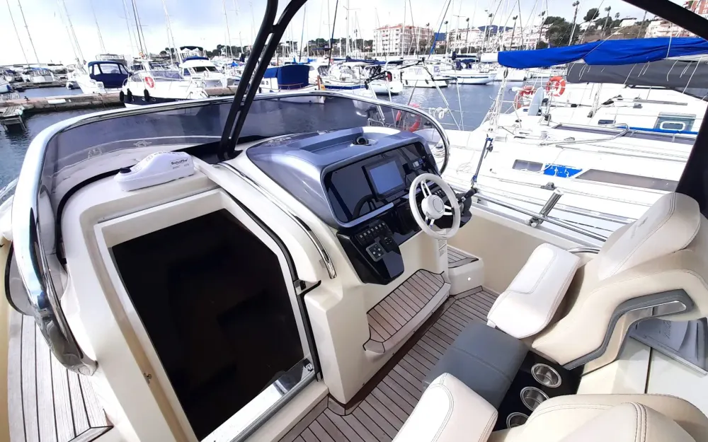 slider 7 Invictus  320 GT
