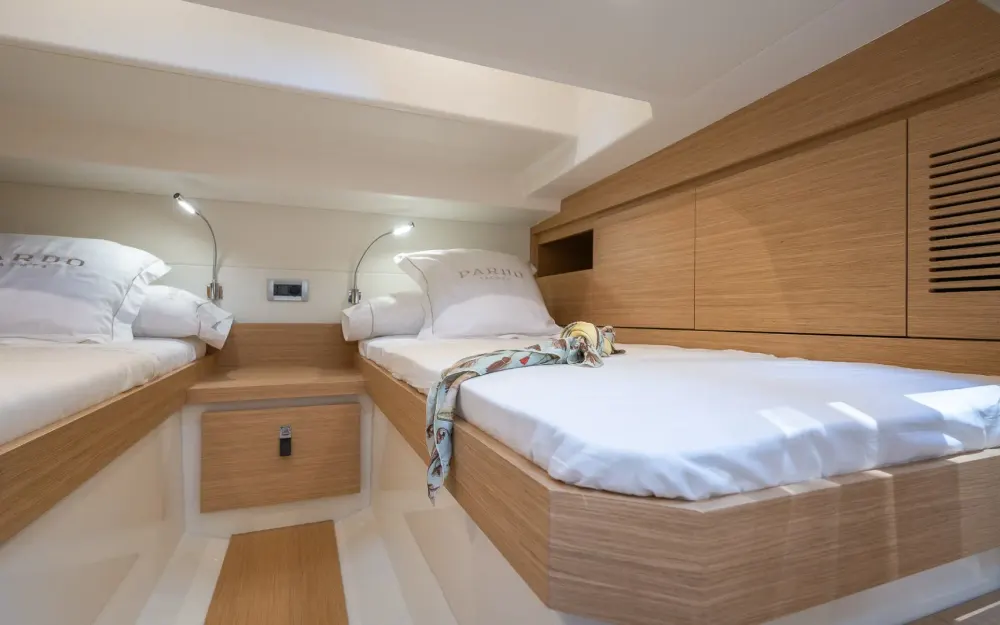 slider 13 Pardo Yachts Pardo 38