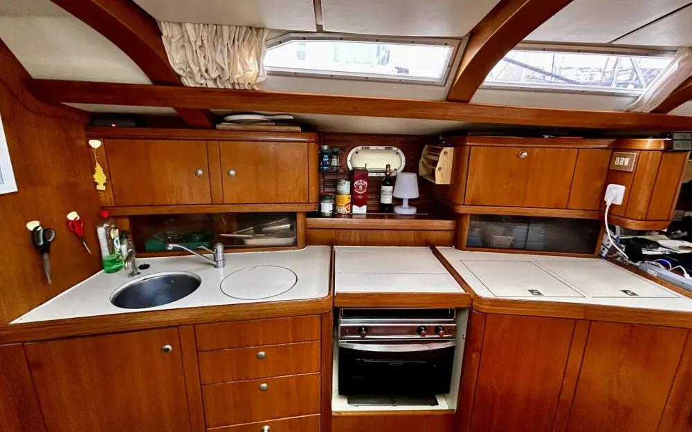 slider 12 Jeanneau Sun Odyssey 47