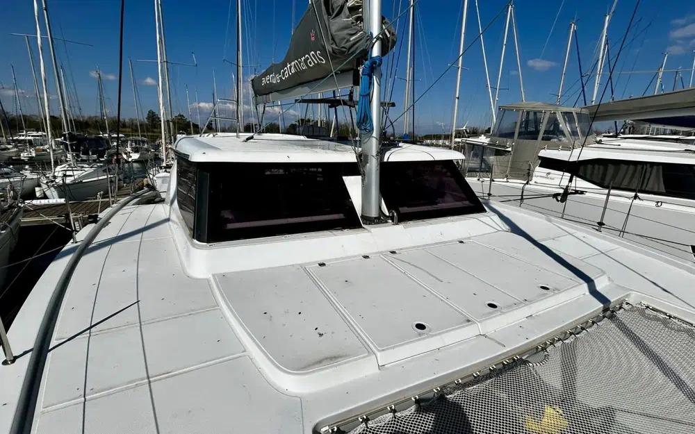 slider 17 Aventura Yacht Aventura 37