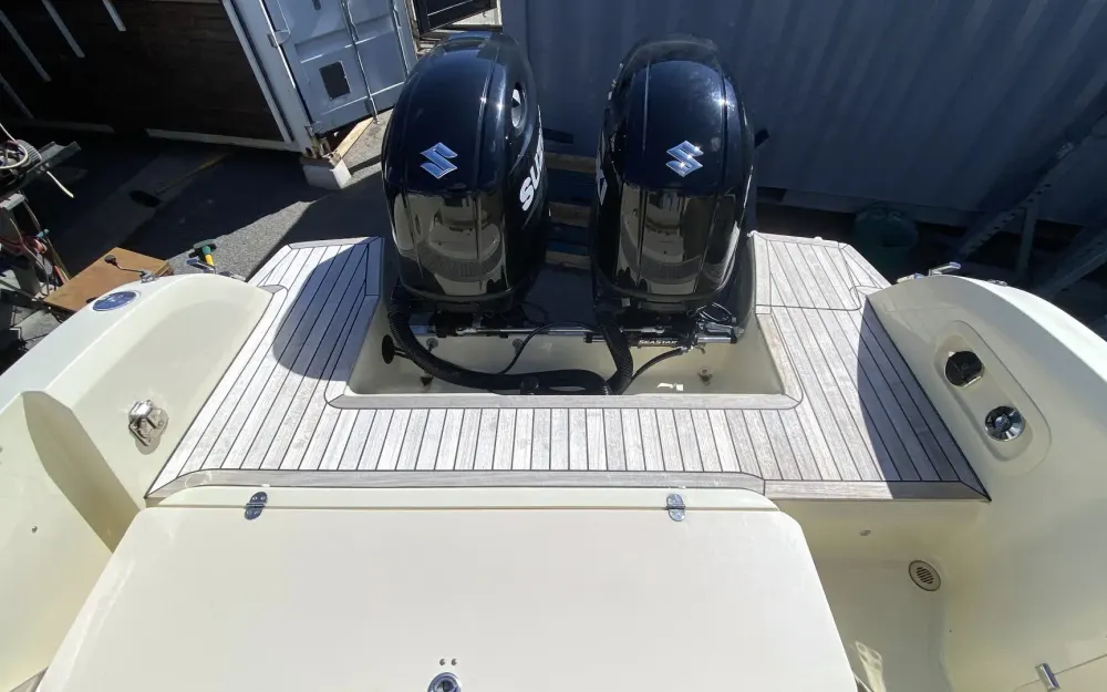 slider 19 Invictus  270 CX