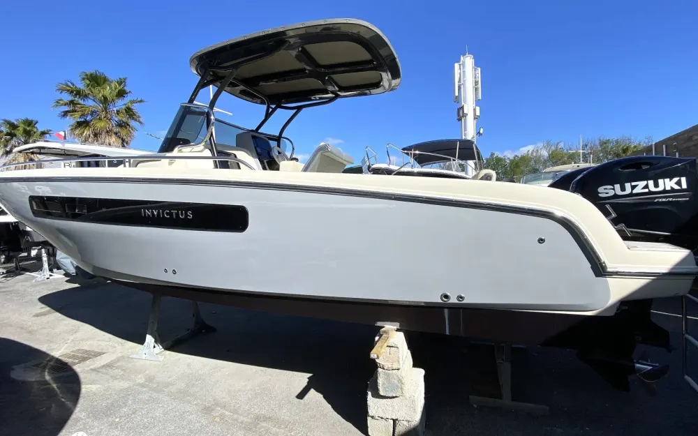 slider 3 Invictus  270 CX