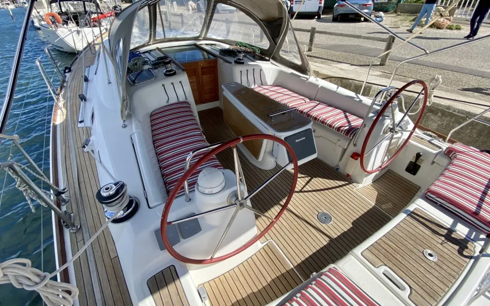 slider 5 Beneteau Oceanis 43